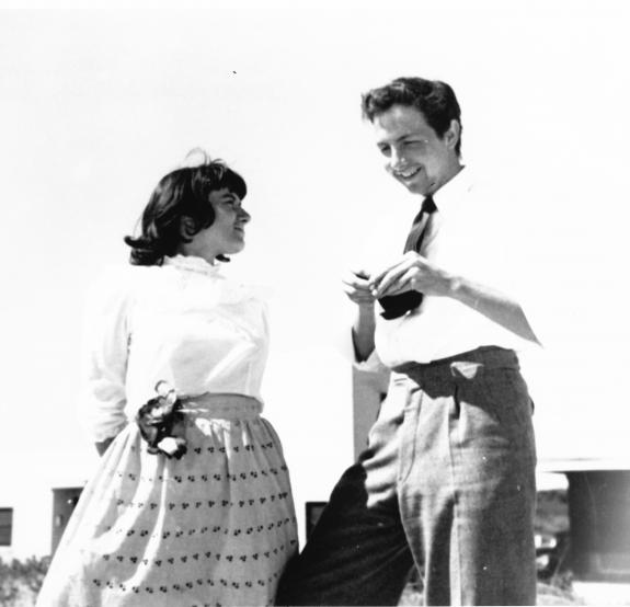 Susan Weil and Rauschenberg, Black Mountain College, North Carolina, 1949. Photograph Collection. Robert Rauschenberg Foundation Archives, New York Photo: Trude Guermonprez