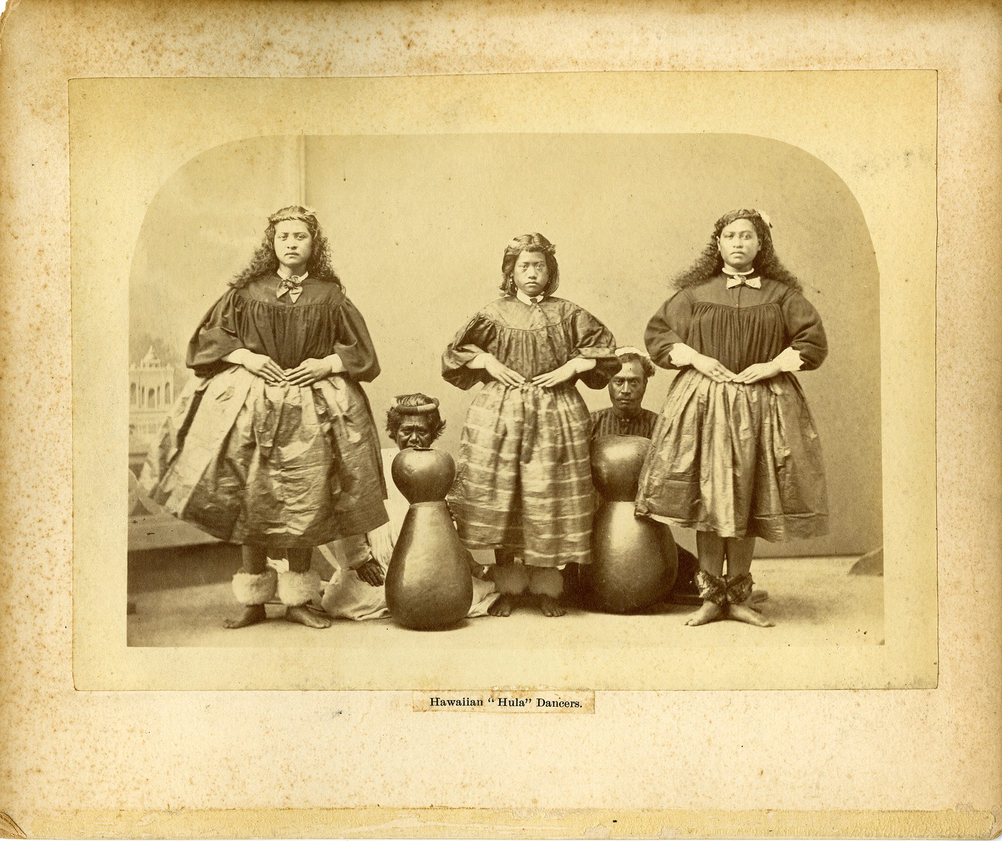 Hula Dancers